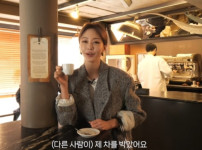 한예슬, 10살 이하 아이들에게 선물한 명품에 충격받아 "내 것만 사기 미안해.." 기사의 썸네일