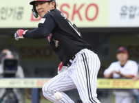 LG 트윈스, 오지환 부상으로 KBO 순위 4위로 하락하며 포스트시즌 위기 직면 기사의 썸네일
